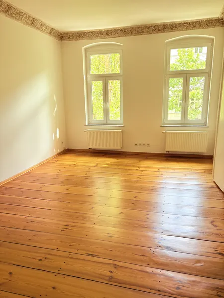 Kollwitzkiez - große, helle 3-Zi-Wohnung im Altbau mit Stuck — photo 1
